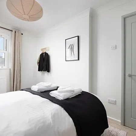 Luxury Penthouse 2 Bed Apartment Plymouth Exterior photo