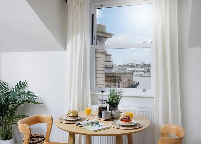 Luxury Penthouse 2 Bed Apartment